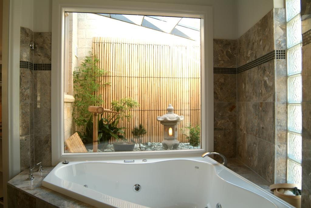Yarra Suite double spa overlooking its Japanese-style courtyard
